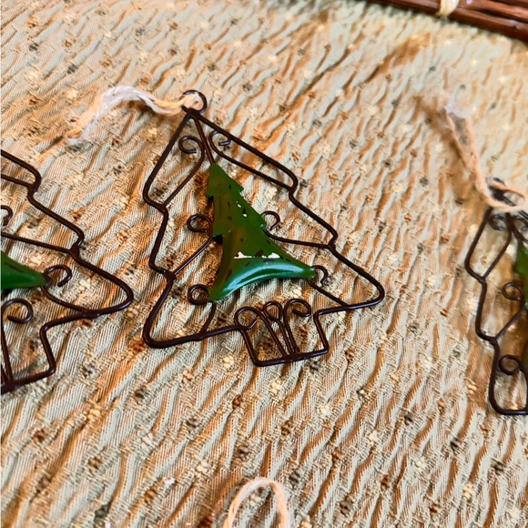 8 pcs metal Christmas ornament’s. NWT - Picture 5 of 5